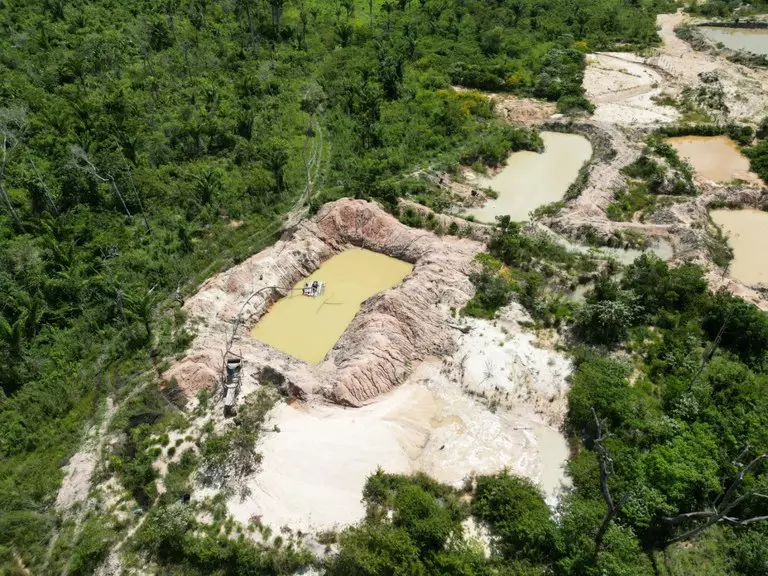A boiada passou: PF fecha garimpo em terra Kayapó, veja fotos !